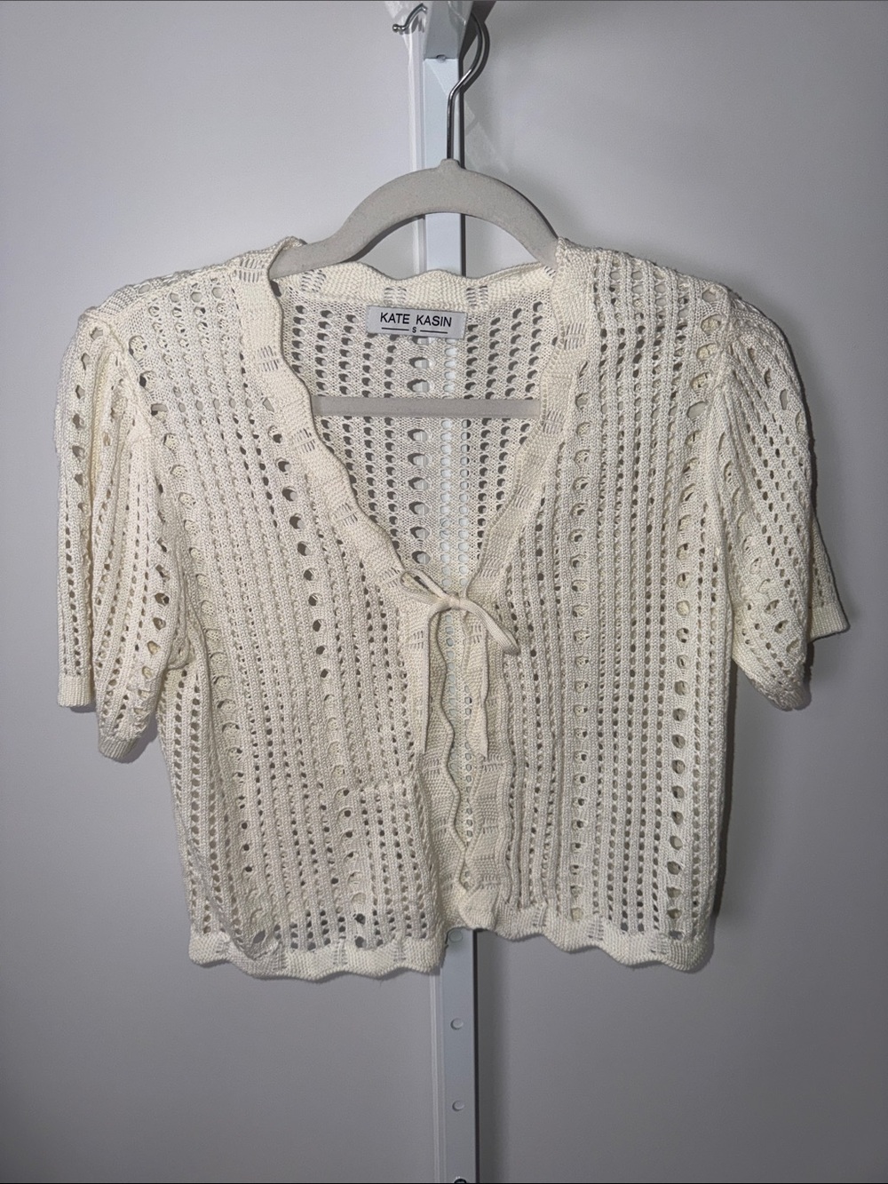 Kate Kasin Ivory Openwork Tie-Front Cropped Cardigan